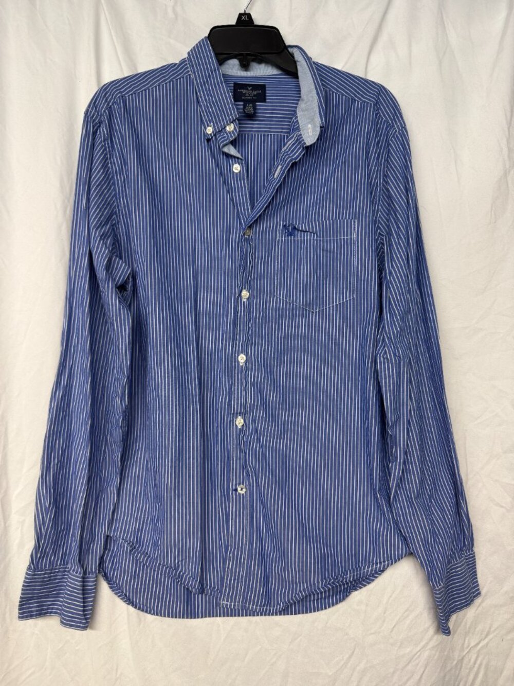 American Eagle Mens Shirt size Large Classic Fit Striped Long Sleeve Button Up